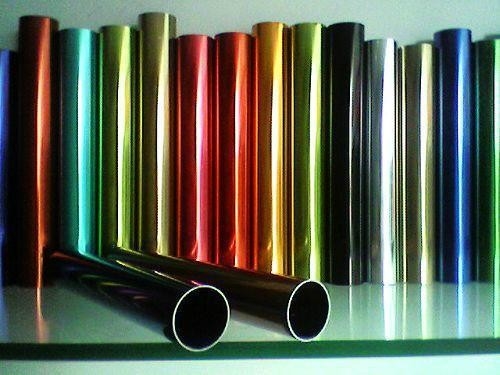 F132 Κόκκινη βαφή Κατάλληλη για όλους τους τύπους αλουμινίου Ταχύς ρυθμός χρωματισμού ευρύ φάσμα pH